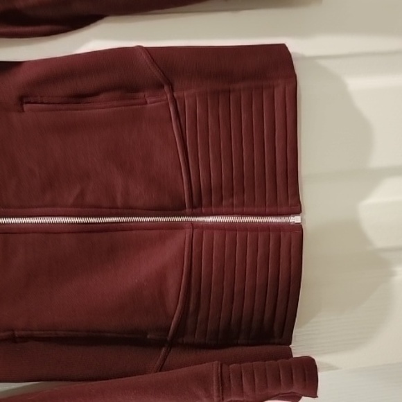Lululemon - RADIANT II JACKET - 4 - Picture 8 of 11